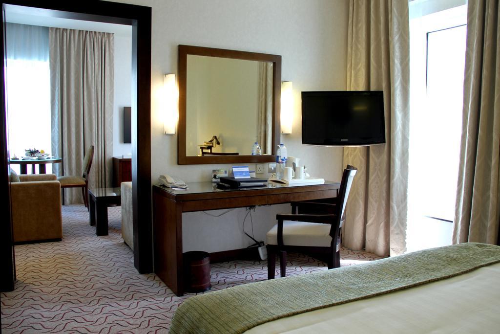 Samaya Hotel Deira Dubai Esterno foto