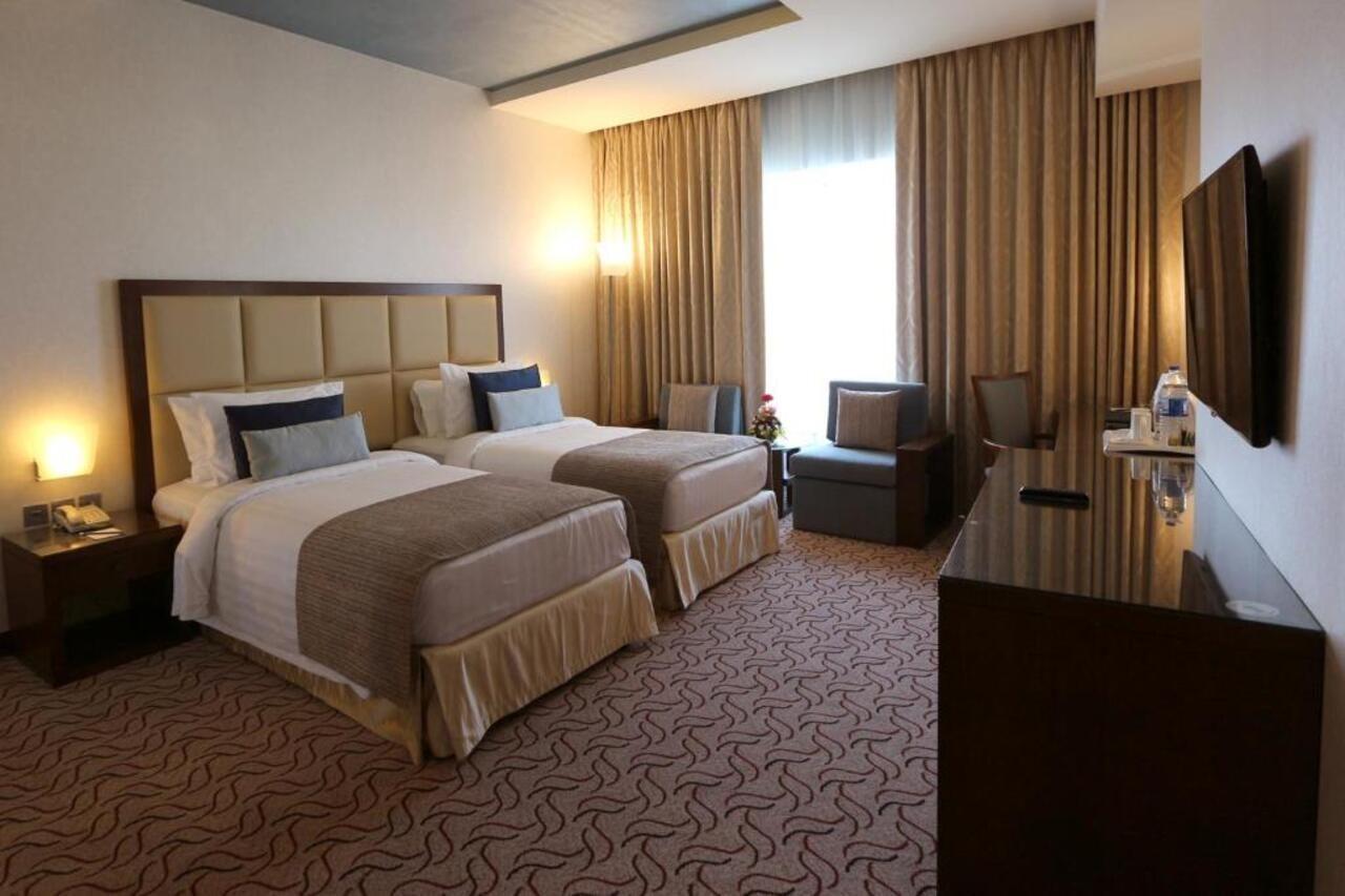 Samaya Hotel Deira Dubai Esterno foto