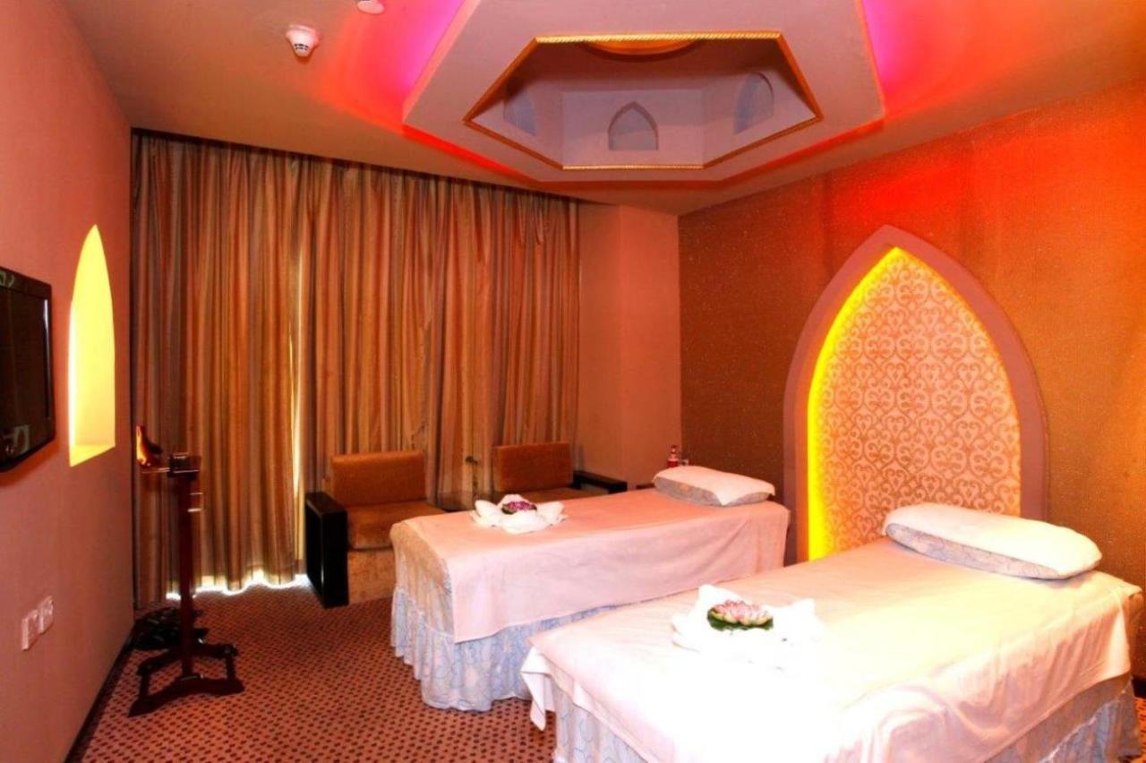 Samaya Hotel Deira Dubai Esterno foto