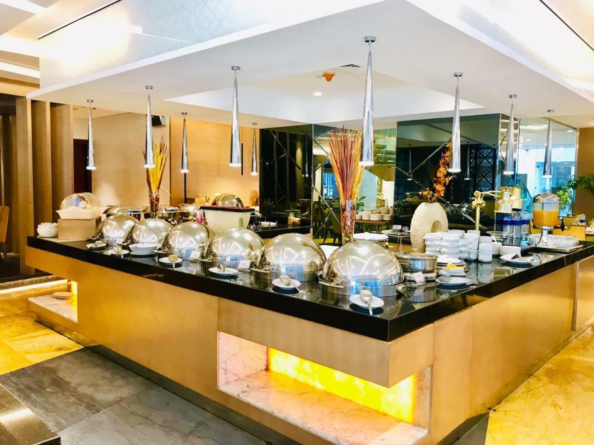 Samaya Hotel Deira Dubai Esterno foto